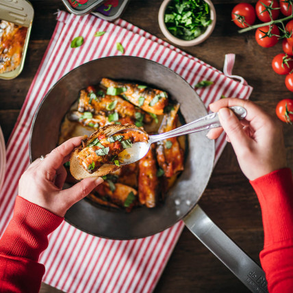 Sardines cuisinées à déguster chaud à la tomate et au pistou